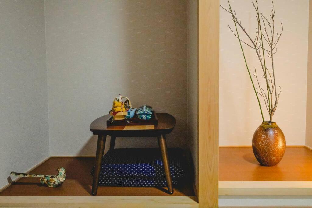 ヴィラ 【color Inn】难波站、高岛屋步行5分钟，新装修独栋别墅150平4房可住11人，空间宽敞设施齐全，八阪神社步行1分钟 大阪市