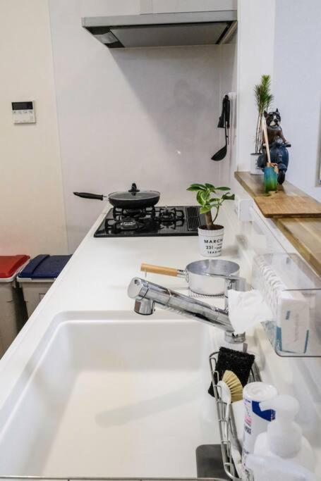 ヴィラ 【color Inn】难波站、高岛屋步行5分钟，新装修独栋别墅150平4房可住11人，空间宽敞设施齐全，八阪神社步行1分钟 *